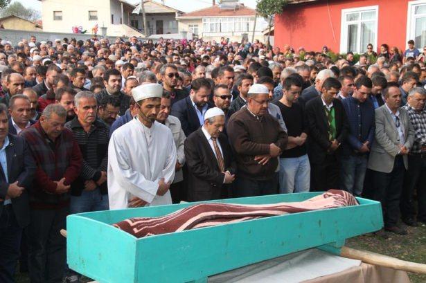<p>Kendine özgü besteleri ile milyonların sevgilisi haline gelen Namık Uğurlu'nun İnönü Üniversitesi Makine Mühendisliği mezunuydu.</p>
