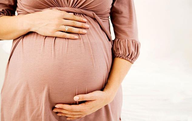 <p>Doğum sonrası yaklaşık 4-5 kg kendiliğinden verilir ve vücut 6 ay ile 1 yıl arasında eski haline döner. </p>