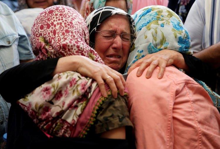<p>ÜÇ KIZIN ACI HİKAYESİ</p>
