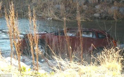 <p>ABD'nin Utah eyaletinde nehre d&uuml;şen arabanın i&ccedil;indeki 18 aylık bebek, kazadan 14 saat sonra kurtarıldı.</p>

<p>&nbsp;</p>
