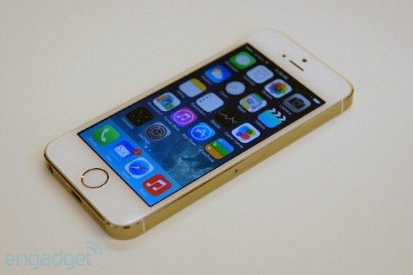 <p>1- iPhone'u bilgisayar üzerinden şarj etmeyin: Bu yöntem bilgisayarın standby konumda olduğu zaman iPhone'un bataryasına olumsuz etki ediyor.</p>
