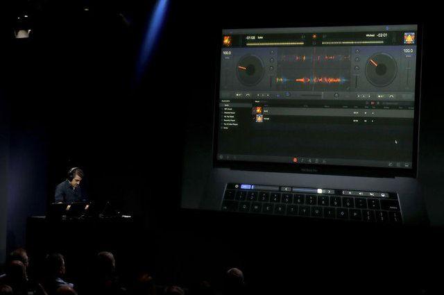 <p>MacBook Pro'da OLED ekranda iOS 10 özellikleri geliyor.</p>
