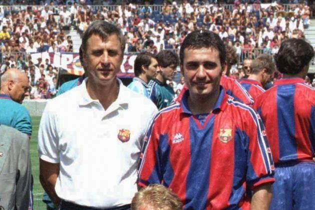 <p>Arda'nın efsane 11'lerine her seferinde 'idollerim' diye bahsettiği Johan Cruyff ve Gheorghe Hagi'yi yazmaması dikkat çekti.</p>
