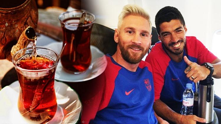 <p>Suarez, Messi de öyle. Ellerinde, seyahatte sürekli çay var. Demlikle geziyorlar.”</p>
