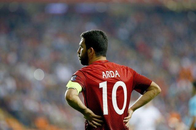 <p>Öte yandan iddiaya göre Barcelona, Arda Turan için 20 milyon Euro civarında bir bonservis bedeli istiyor.</p>

