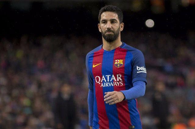 <p>Ahmet Bulut, 30 yaşındaki futbolcunun hedefinin, kontrat süresinin dolacağı 2020 yılına kadar Katalan temsilcisinde forma giymeye devam etmek olduğunu da vurguladı.</p>
