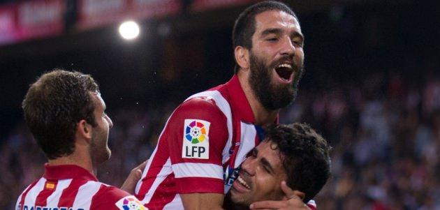 <p>Dijital spor medyası şirketi Perform Türkiye tarafından gerçekleştirilen araştırmaya göre, Arda Turan’ın piyasa değeri, Borsa İstanbul’un (BIST) en büyük pazarı olan Ulusal Pazar'daki 421 şirketten 156’sının piyasa değerinden daha yüksek.</p>