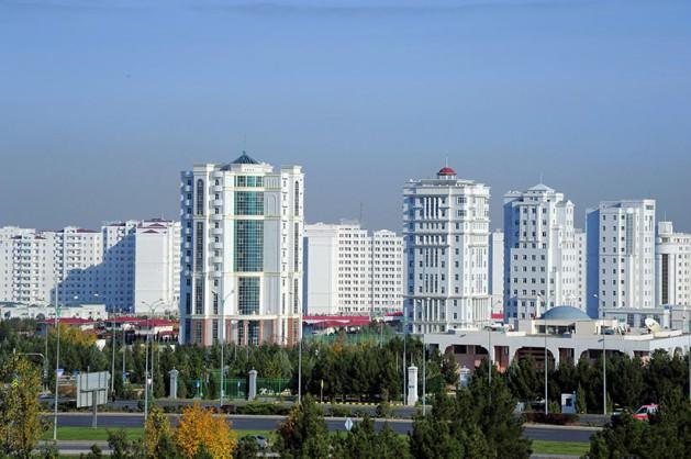 Guinness yetkilileri, Aşkabat&rsquo;ta yaptıkları &ccedil;alışmalarda 22 kilometrekare alandaki 543 binadaki mermer kaplamanın 4 milyon 513 bin metrekare olduğunu tespit etti.