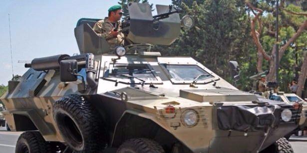 <p>9 personel taşıma kapasiteli lastik tekerlekli 4x4 Cobra Zırhlı Aracın amfibik versiyonu da bulunmakta. Kazakistan Silahlı Kuvvetleri ihtiyacı için Otokar şirketi Kazakistan Engineering şirketi ile 2011 yılında yapılan anlaşma doğrultusunda ortak lisanslı üretim yapılmakta.</p>