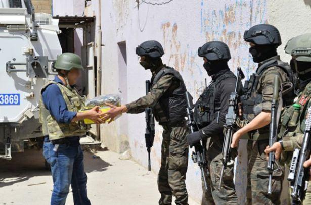 <p>14 el yapımı patlayıcının imha edildiği operasyonda, toplam imha edilen EYP sayısının 623 olduğu belirtildi. </p>