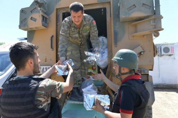 <p>Şırnak'ta devam eden operasyonda dört bölücü terör örgütü mensubu teröristin etkisiz hale getirildiği, bir bölücü terör örgütü mensubu teröristin teslim olduğu bildirildi. </p>