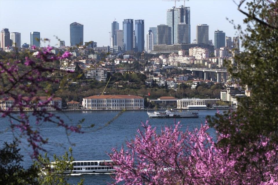 <p>Herkesin aynı konuya odaklanması lazım. 10-15 sene önce boğaziçinde erguvan seyri çok az olurdu. Şimdi ise erguvan turları adıyla programlar var. Bunların daha da artması lazım."</p>