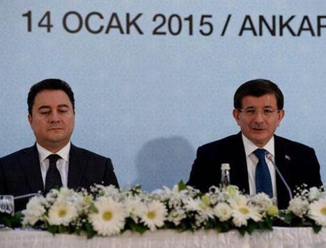 <p>Söz konusu tasarıyla getirilen yükümlülüklere uyulmaması halinde, idari para cezası uygulanacak. Seçimlere katılacak siyasi partilerin tümünün, seçim takviminin başlangıç tarihi itibariyle mali kaynaklarını kamuoyuna ilan edecek.</p>

<p> </p>
