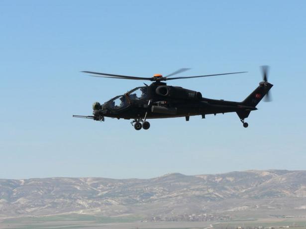 <p>"Taaruz ve Taktik Keşif Helikopteri (ATAK)", Kara Havacılık Komutanlığında düzenlenecek törenle bugün teslim edilecek.</p>

<p> </p>
