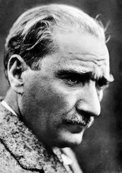 <p>Ankara'ya gönderdiğimiz özel muhabirimiz Josef Hans Lazar'ın (die Presse) röportajı.</p>