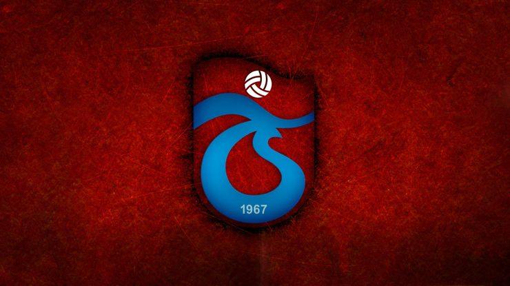 <p>Trabzonspor Kul&uuml;b&uuml;n&uuml;n mesajında ise şunlar kaydedildi: "İstanbul Atat&uuml;rk Havalimanı'nda bir ter&ouml;ristin &ouml;nce &ccedil;evreye ateş edip ardından kendini patlatması sonucunda şehitler ve yaralılarımızın olduğunu b&uuml;y&uuml;k &uuml;z&uuml;nt&uuml;yle &ouml;ğrendik. Aylardır bu t&uuml;r saldırılar nedeniyle onlarca vatandaşımızı, g&uuml;venlik g&ouml;revlimizi maalesef şehit verdik. Gen&ccedil; yaşlı ve &ccedil;ocuk ayrımı yapmadan herkesi hedef alan eli kanlı ter&ouml;ristler ile onların arkasındaki mihrakları şiddetle lanetliyoruz. Aziz milletimiz bu hain saldırılar karşısında her zaman metanetini korumuştur. &Uuml;lkemizin birlik ve beraberliğini bozmaya y&ouml;nelik ter&ouml;rist eylemler asla amacına ulaşamayacaktır. Yaralılarımıza acil şifalar dilerken, şanlı bayrağımız altında toplanan milletimizin başı sağ olsun."</p>
