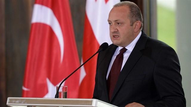 <p>Gürcistan Cumhurbaşkanı Giorgi Margvelaşvili ve Başbakanı Giorgi Kvirikaşvili, İstanbul'da Atatürk Havalimanı'ndaki patlamadan dolayı şokta olduğunu ifade ederek, Türkiye'ye somut destek verdiklerini bildirdi.</p>

<p> </p>
