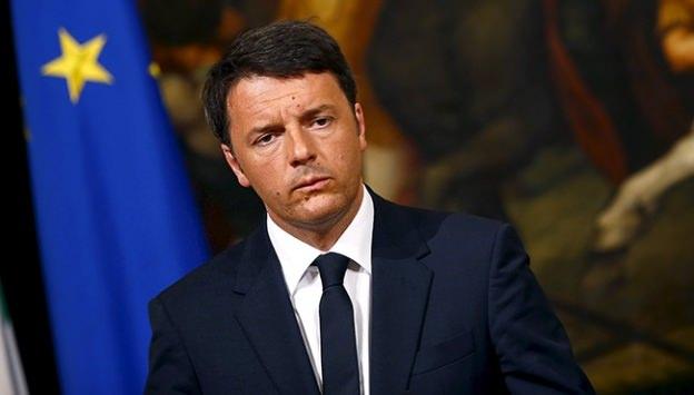 <p>İtalya Başbakanı Matteo Renzi, İstanbul Atatürk Havalimanı’da gerçekleşen terör saldırısına ilişkin, "Yaşanan hadise dolayısıyla Türk hükümeti ve Türk halkına derinden yakınlığımı belirtmek isterim." dedi.</p>

<p> </p>
