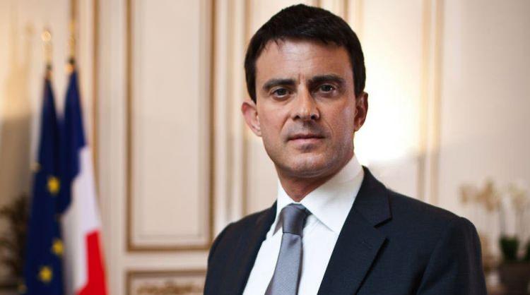 <p>Fransa Başbakanı Manuel Valls ise Twitter üzerinden paylaştığı mesajda, "İstanbul'da havalimanında yapılan barbar saldırı karşısında dehşete kapıldım. Fransa, terörizme karşı Türklerin yanındadır." değerlendirmesini yaptı.</p>

<p> </p>
