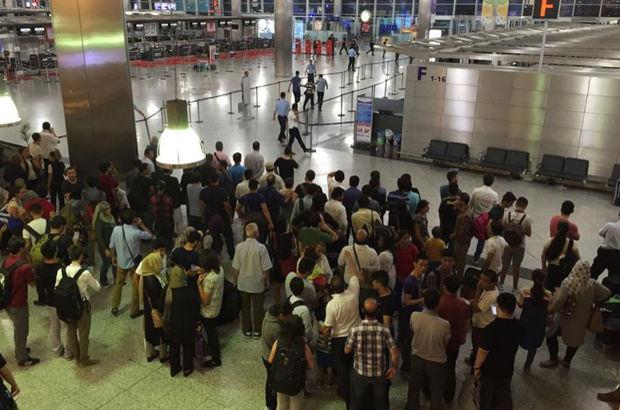 <p>Endonezya ve Singapur terör saldırısını kınadı</p>
<p> </p>