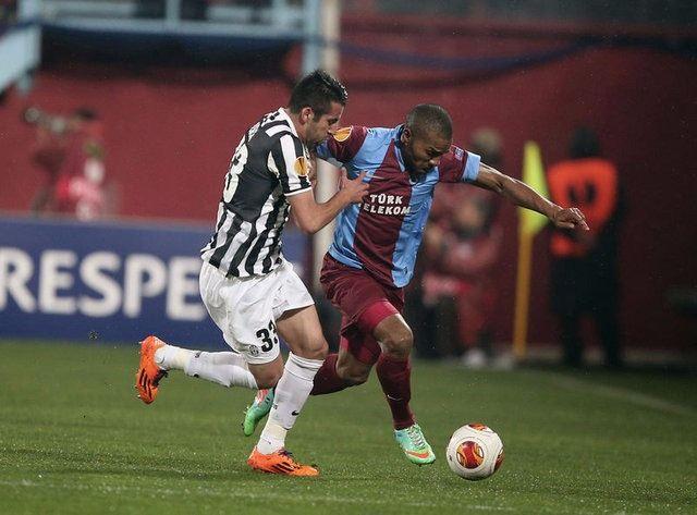 <p>Florent Malouda - Yaşı: 37 - Takımı: Delhi Dynamos (Hindistan)</p>