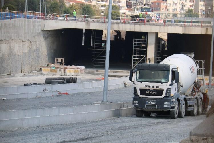 <p>Başbakan Binali Yıldırım'ın 20 Aralık'ta hizmete sunulacağını açıkladığı projedeki çalışmalar tüm hızıyla sürüyor. </p>
