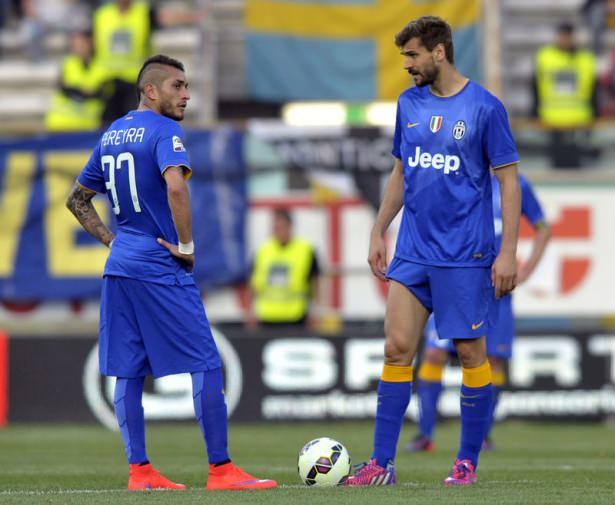 <p>İtalya Serie A'da iflas eden Parma lider Juventus'u devirmeyi başardı.</p>