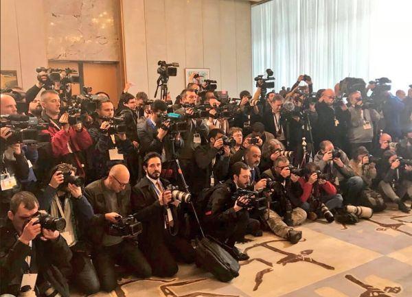 <p><strong>AVRUPA BASININ YOĞUN<br />
İLGİSİ </strong><br />
<br />
Türkiye ile Sırbistan heyetlerinin basına açık görüşmesi, hem de ortak basın toplantısı çok sayıda basın mensubu tarafından ilgiyle takip edildi.</p>
