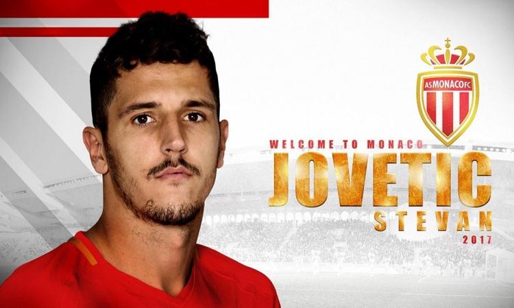 <p>Stevan Jovetic</p>
<p>Monaco, 27 yaşındaki Karadağlı forvet Stevan Jovetic ile 4 yıllık sözleşme imzalandığını açıkladı. Deneyimli futbolcu 10 numaralı formayı giyecek. </p>