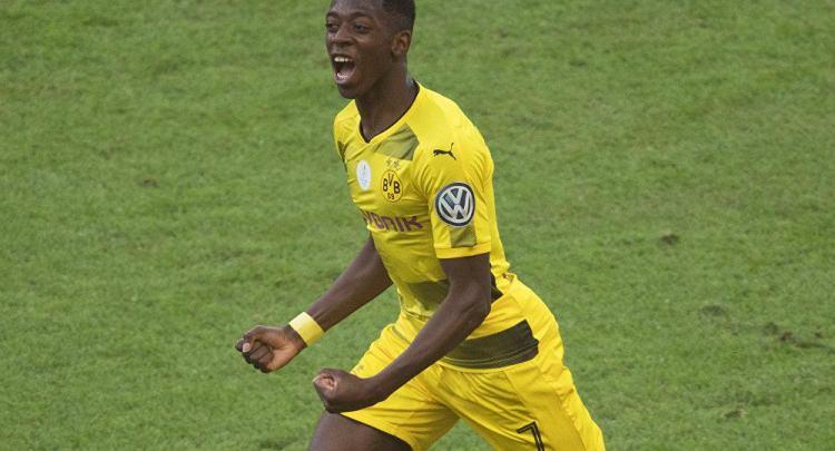 <p>Ousmane Dembele</p>
<p>İspanya La Liga ekiplerinden Barcelona, Alman ekibi Borussia Dortmund’dan Ousmane Dembele’yi transfer ettiğini açıkladı. Barcelona kulübünden yapılan açıklamada, transfer bedeli olarak Borussia Dortmund’a 105 milyon euro bonservis ve 42 milyon euro da bonus ödemesi yapacak. </p>