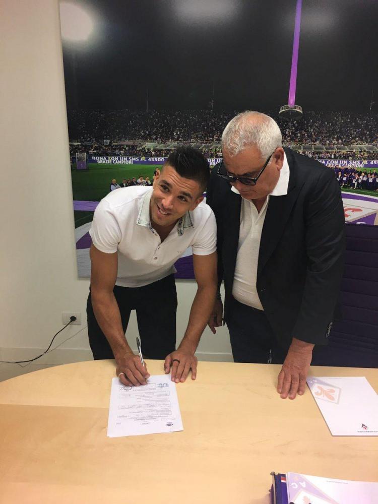 <p>Giovanni Simeone</p>
<p>İtalya Birinci Futbol Ligi (Serie A) ekiplerinden Fiorentina, Arjantinli teknik adam Diego Simeone'nin oğlu Giovanni Simeone'yi kadrosuna kattı. </p>