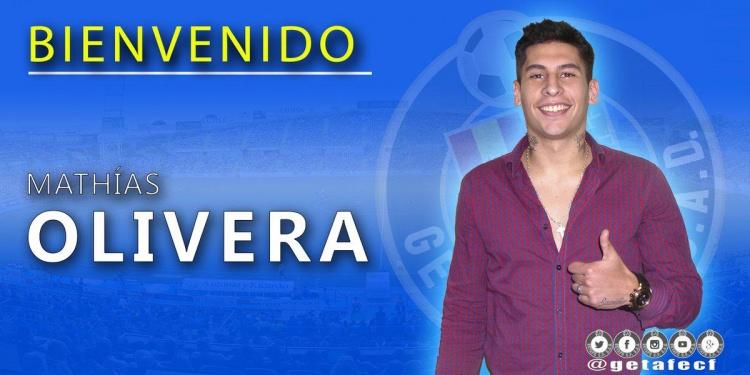 <p>Mathias Oliveira</p>
<p>Getafe, Uruguaylı genç sol bek Mathias Oliveira'yı kadrosuna kattı. Bu oyuncu Galatasaray'a transfer olmak için İstanbul'a gelmiş ancak hiç kimse karşılamayınca geri dönmüştü. </p>