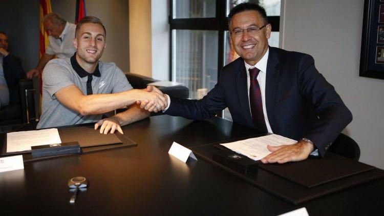 <div>Gerard Deulofeu</div>
<div> </div>
<div>Gerard Deulofeu, 12 milyon euro karşılığında Everton'dan Barcelona'ya transfer oldu. 23 yaşındaki oyuncuyla iki yıllık sözleşme yapıldığı belirtildi. </div>