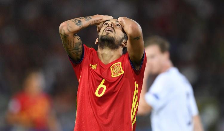 <div>Dani Ceballos</div>
<div> </div>
<div>Real Madrid, Dani Ceballos'un transferi için Real Betis'le anlaştıklarını web sitesinden duyurdu.</div>
<div> </div>
<div>Yapılan açıklamada oyuncuyla 6 yıllık sözleşme imzalanacağı belirtildi.</div>
<div> </div>
<div>İmza tören 20 Temmuz günü Santiago Bernabeu'da yapılacak. Oyuncu 21 Temmuz tarihinde Real Madrid'in ABD'deki kampına dahil olacak. </div>