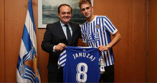 <div>Adnan Januzaj</div>
<div> </div>
<div>Real Sociedad, 22 yaşındaki Adnan Januzaj'ı 10 milyon euro karşılığında kadrosuna kattı. </div>