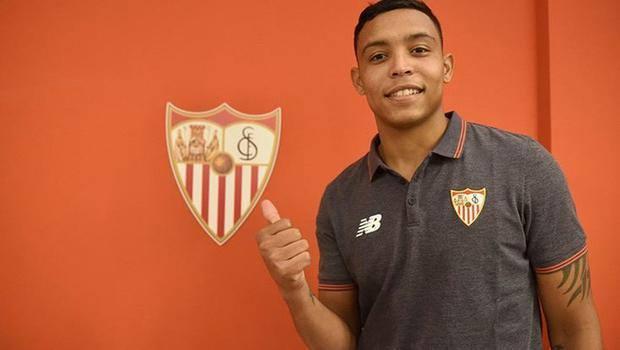 <div>Luis Muriel</div>
<div> </div>
<div>İspanyol ekibi Sevilla, Sampdroia'nın Kolombiyalı forveti Luis Muriel'i transfer ettiğini açıkladı. 20 milyon euro bonservisi ödendiği öğrenildi. </div>