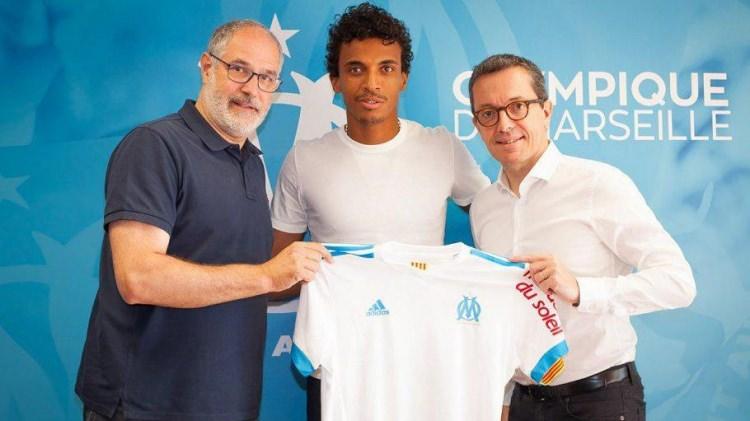 <div>Luiz Gustavo</div>

<div> </div>

<div>Marsilya, Wolfsburg'dan Luiz Gustavo'yu 8 milyon euro bonservis bedeli karşılığında kadrosuna kattı. Sözleşme 4 yıllık. </div>
