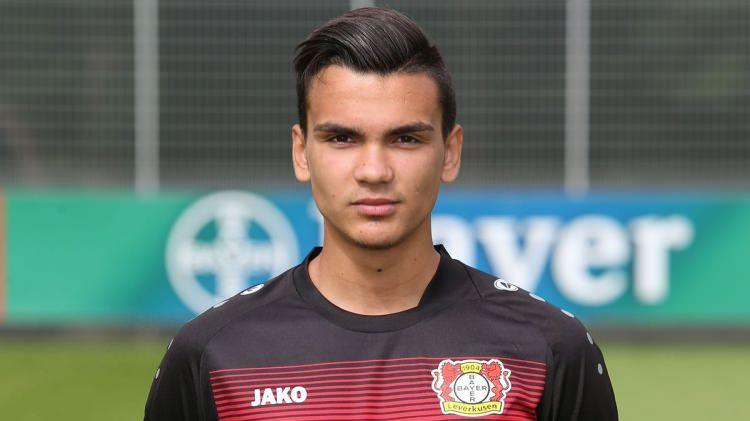 <p>Atakan Akkaynak - Leverkusen</p>