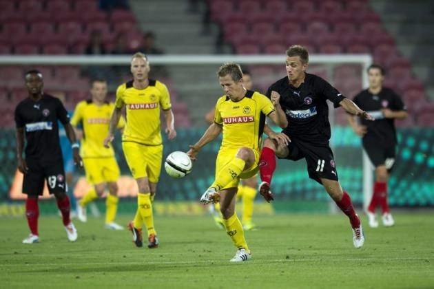<p><strong>Danimarka:</strong> Yabancı sınırlaması yok. Avrupa kıtası dışından en fazla 3 yabancı futbolcu ilk 11'de sahaya çıkabilir. Danimarka, AB değil, Avrupa Kıtası bazlı uygulama yapmaktadır</p>
