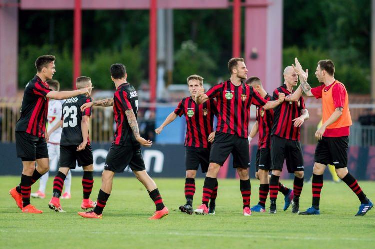 <p><strong>Macaristan:</strong> Yabancı sınırlaması yok. En fazla 5 yabancı futbolcu ilk 11'de sahaya çıkabilir.</p>