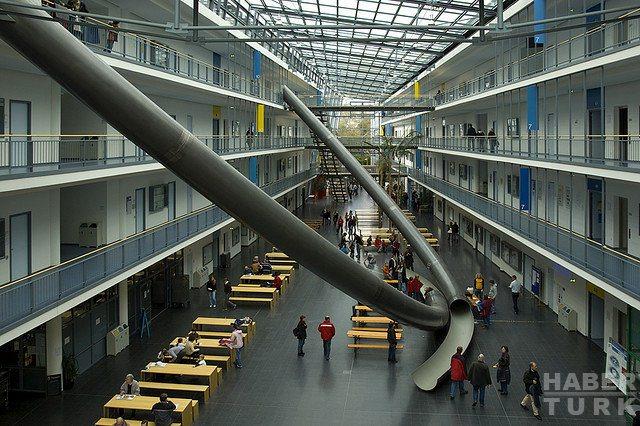 <p>Münih Teknik Üniversitesi tam 13 Nobel kazanan bilim insanı yetiştirmiş ve 1898 yılından bu yana üstün Alman teknolojisinin oluşmasını sağlayan ülkenin yapı taşlarından.</p>
<p> </p>