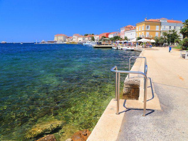 <p class="MsoNormal">7- Porec, Hırvatistan</p>
<p class="MsoNormal"><o:p></o:p></p>
<p class="MsoNormal">Hırvatistan son yıllarda Avrupa turizminde yıldızı parlayan ülkelerden. Porec de Slovenya sınırına yakın, tarihi bir kent.</p>