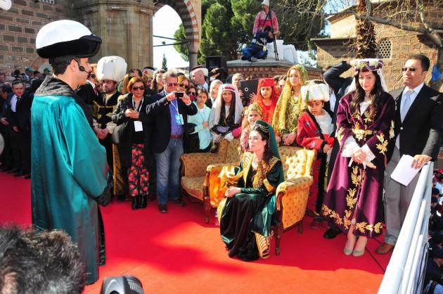 Mesir macununun yapımında zencefil, zulumba, kremtartar, kişniş, kebabiye, havlican, Hindistan cevizi, anason, yeni bahar, hıyarşembe, çam sakızı, zafiran, tarçın, udülkahır, çöpçini, hardal, eskir, karanfil, çivit, meyan balı, tiryak, sarıhelile, raziyane, kimyon, zerdeçal ve...