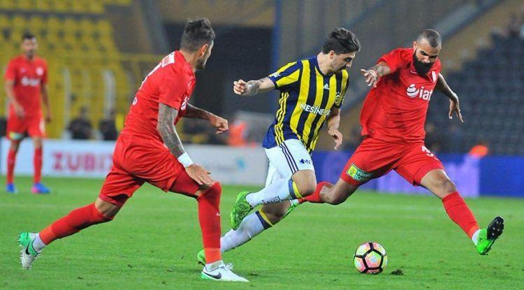 <p>Ozan Tufan</p>
