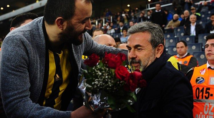 <p>Şike operasyonu bir balyoz gibi kulübün üstüne indi. Çoğunluğun “Bir daha toparlanamazlar” dediği dönemde Fenerbahçeliler ayakta kaldı. Bu duruşta, herkesin adını öne çıkardığı adam kuşkusuz Aykut Kocaman’dı...</p>