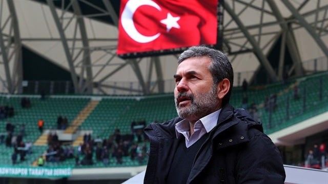 <p>Kocaman, 3 sezondur Fenerbahçe’den ayrı. 2 yıldır Konya’da, İstanbul’dan mesafe olarak uzakta ama ismi hep Fenerbahçe ve Milli Takım gündeminde. Kocaman, Hürriyet Spor Müdür Yardımcısı Cömert Aslan'a özel açıklamalarda bulundu.</p>
