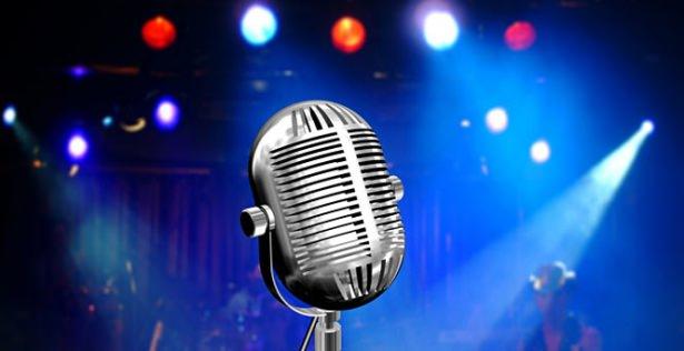 <p>Karaoke kelimesi kara orkestra'nın kısaltılmasıdır. Kara ise Japonca'da boş demektir.</p>