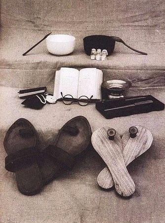 <p>Kaliforniya'da Sergilenen Gandhi'nin Tüm Serveti! Yıl 1948</p>

