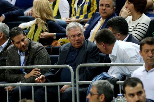 <p>Yöneticisinden teknik heyetine, futbolcusuna kadar kimsenin ağzını bıçak açmıyor. Değim yerindeyse fırtına öncesi sessizlik yaşanıyor.</p>