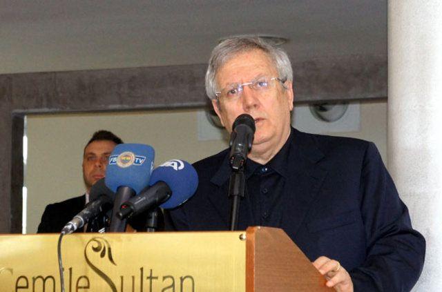<p>SÖZ SIRASI AZİZ YILDIRIM'DA<br />
Yüksek Divan Kurulu toplanıyor Fenerbahçe Kulübü Yüksek Divan Kurulunun olağan toplantısı bugün yapılacak. Sarı-Lacivertli kulüpten yapılan açıklamada, toplantının Faruk Ilgaz Tesisleri’nde gerçekleştirileceği belirtildi. </p>